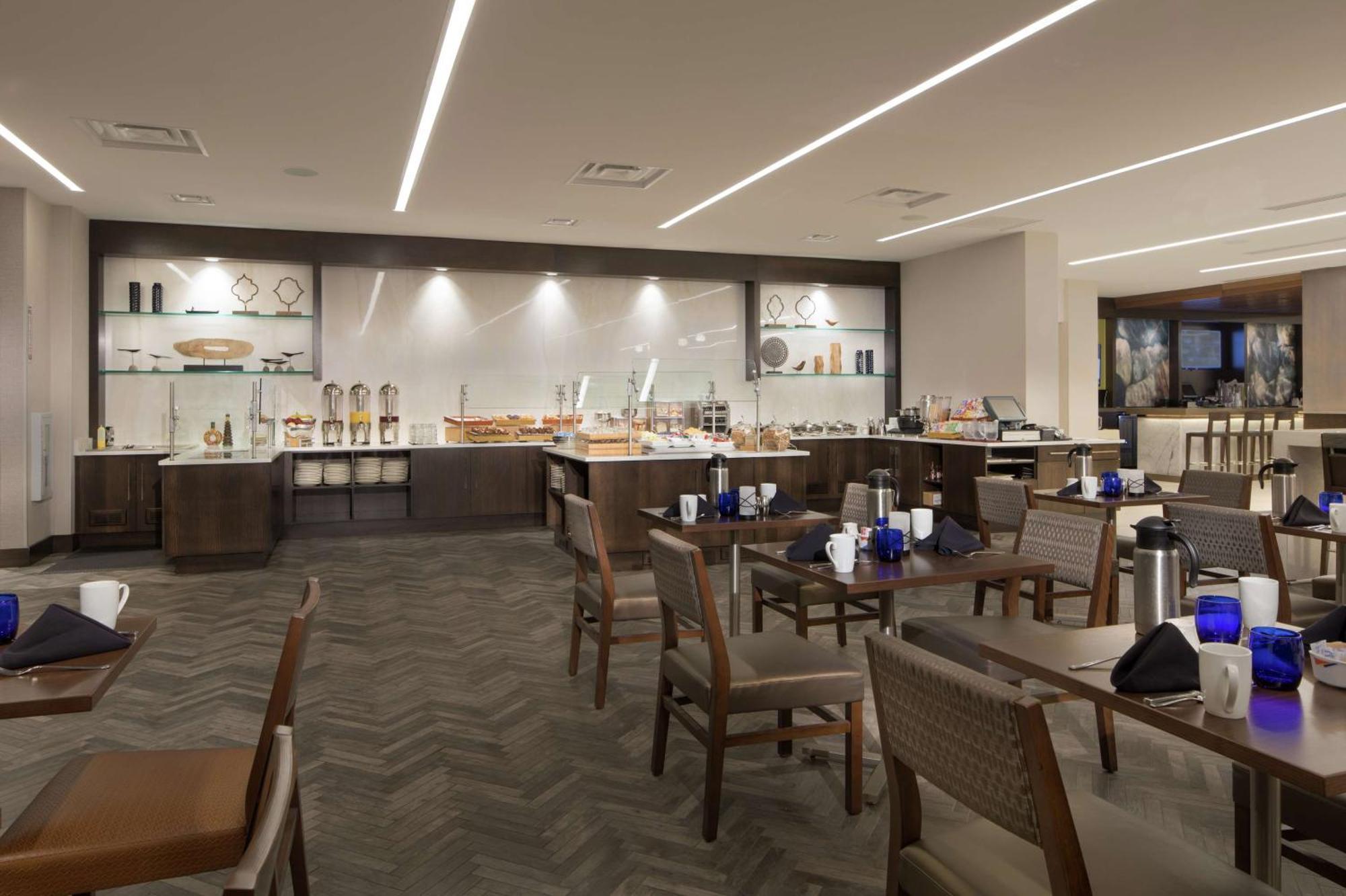 Doubletree By Hilton Syracuse Hotel